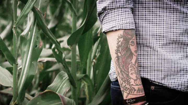 L’environnement professionnel et la perception des tatouages