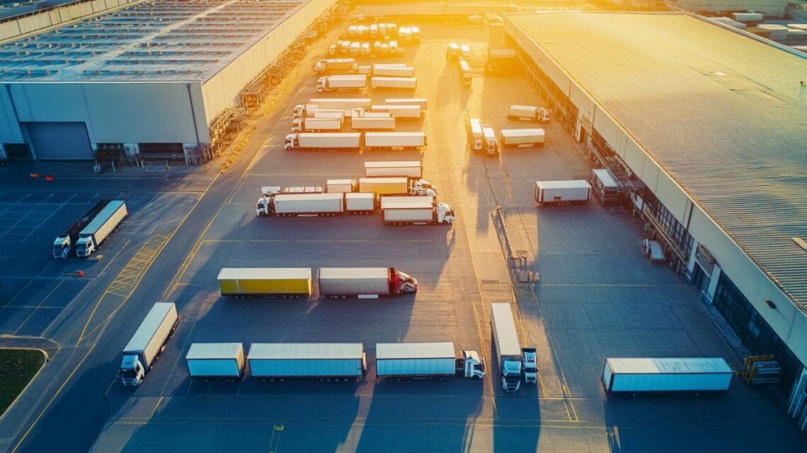 Le rôle essentiel du central distribution center dans la logistique moderne : maîtriser le cross-docking en entrepôt
